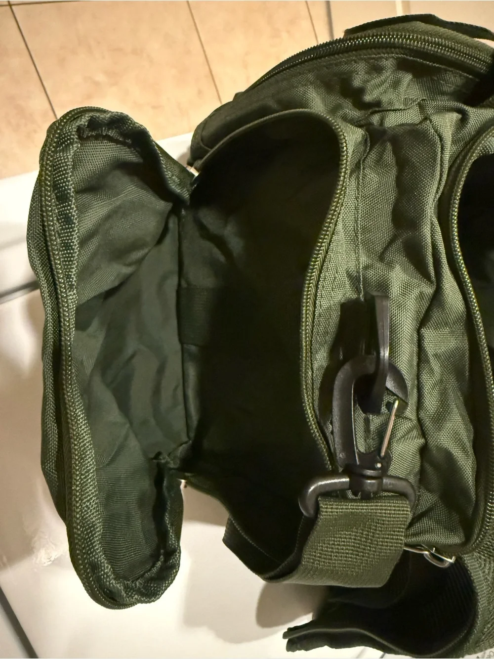 Bass Pro Shops Catch-All Bag 20L NWT Green Travel Utility Duffle
